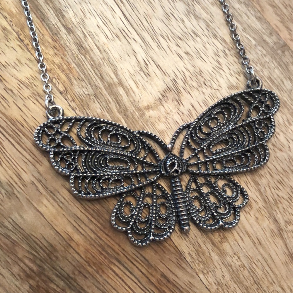 2011 77kids Butterfly Pendant Necklace